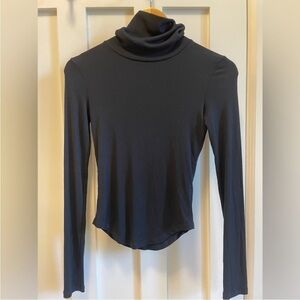 Bundle Talula jersey stretch turtleneck & Zara scoop neck basic long sleeves